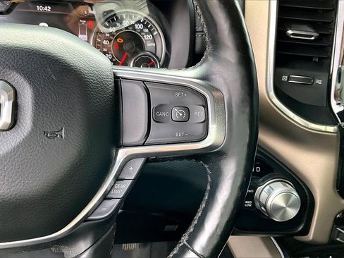 Certified 2019 RAM 1500 Laramie image 30