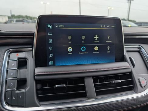 Used 2024 Chevrolet Suburban RST RWD image 6