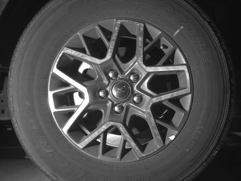 Used 2025 Jeep Wrangler Sahara image 13