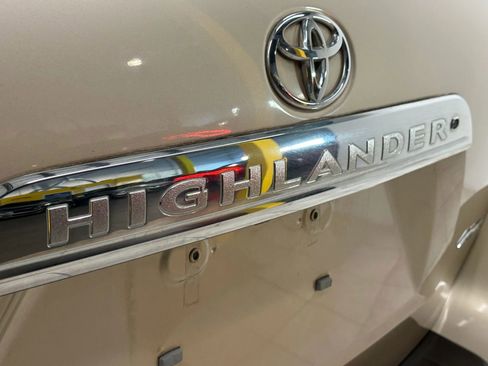 Used 2013 Toyota Highlander Limited image 13
