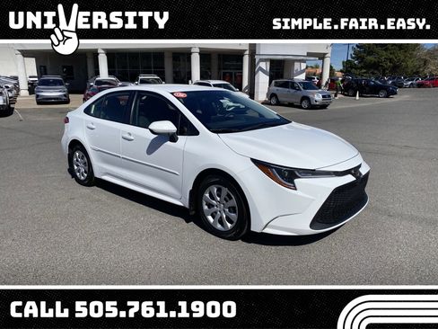 Used 2022 Toyota Corolla LE image 1