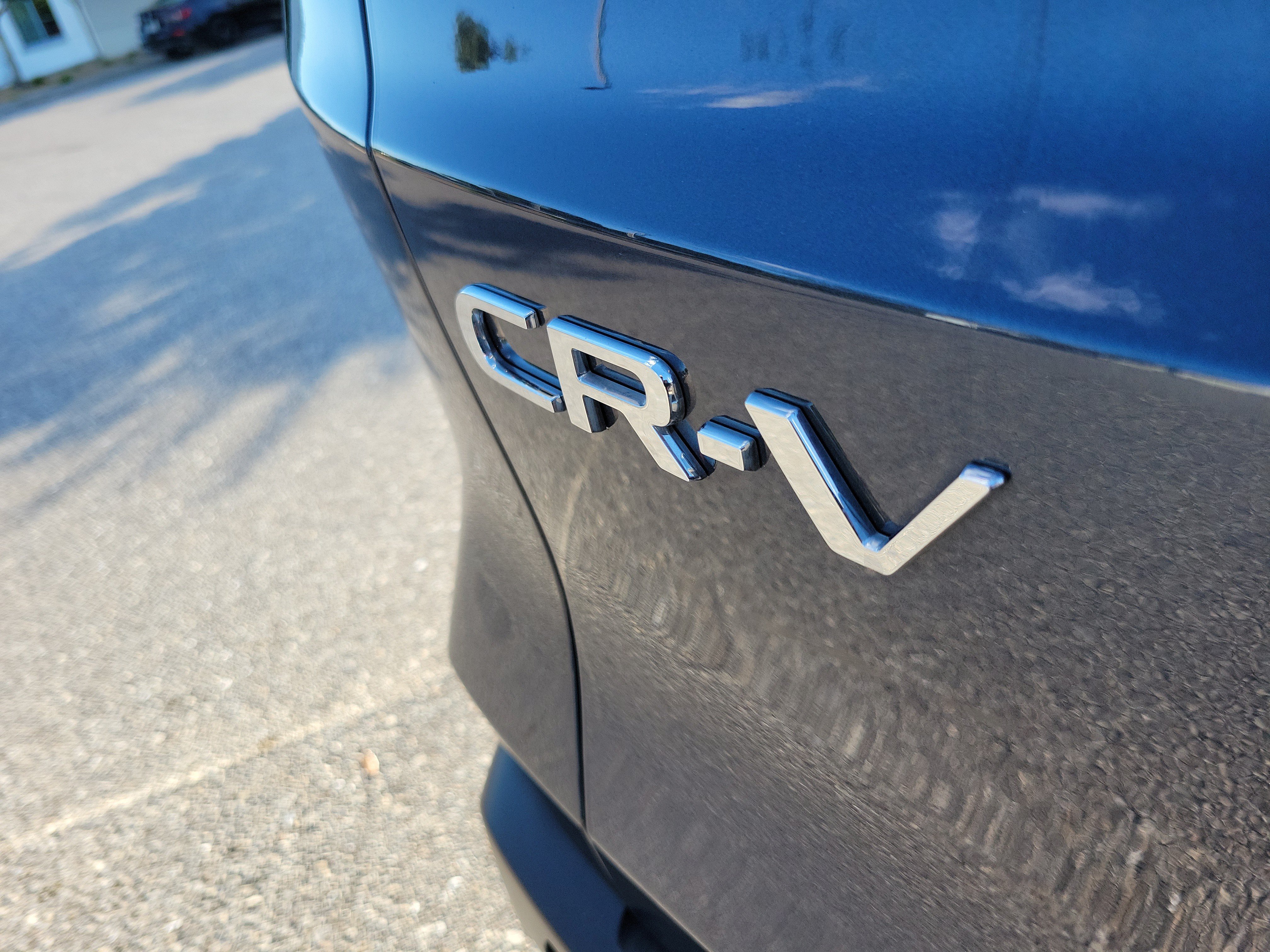 Used 2025 Honda CR-V EX image 8