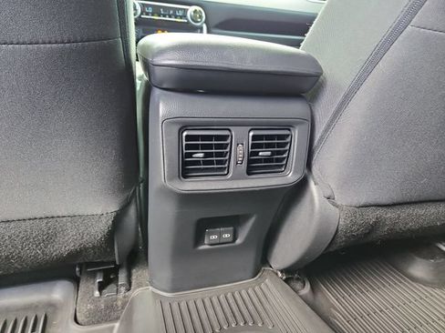 Used 2024 Toyota RAV4 XLE AWD/4WD image 30