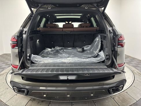 New 2026 BMW X5 xDrive40i w/ M Sport Package AWD/4WD image 21
