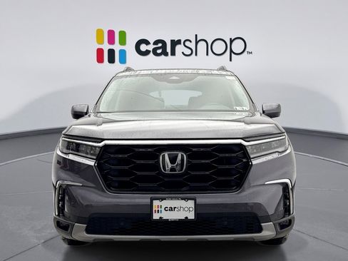 Used 2024 Honda Pilot Touring image 8