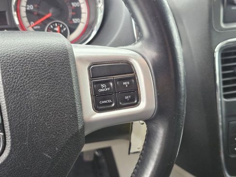 Used 2013 Dodge Grand Caravan SE FWD image 30