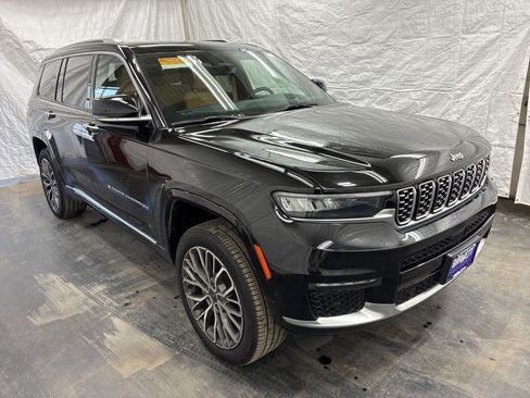 Certified 2023 Jeep Grand Cherokee L Summit AWD/4WD image 4