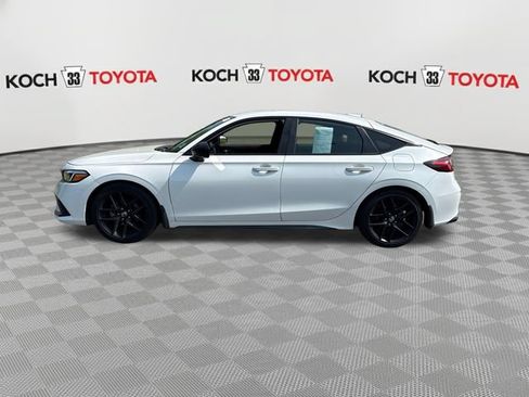 Used 2023 Honda Civic Sport image 4