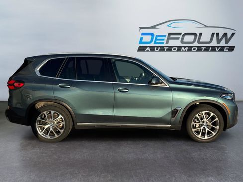 Certified 2025 BMW X5 xDrive40i w/ Premium Package image 2