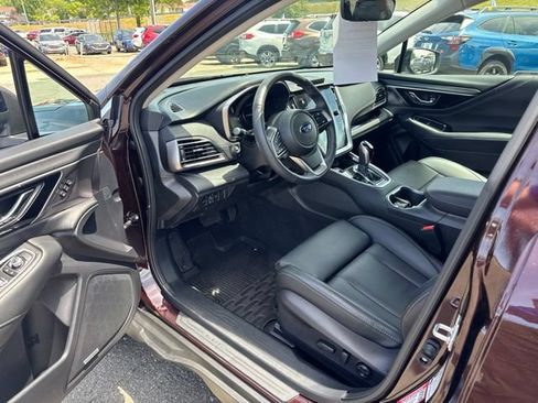 Used 2025 Subaru Outback Limited AWD/4WD image 9