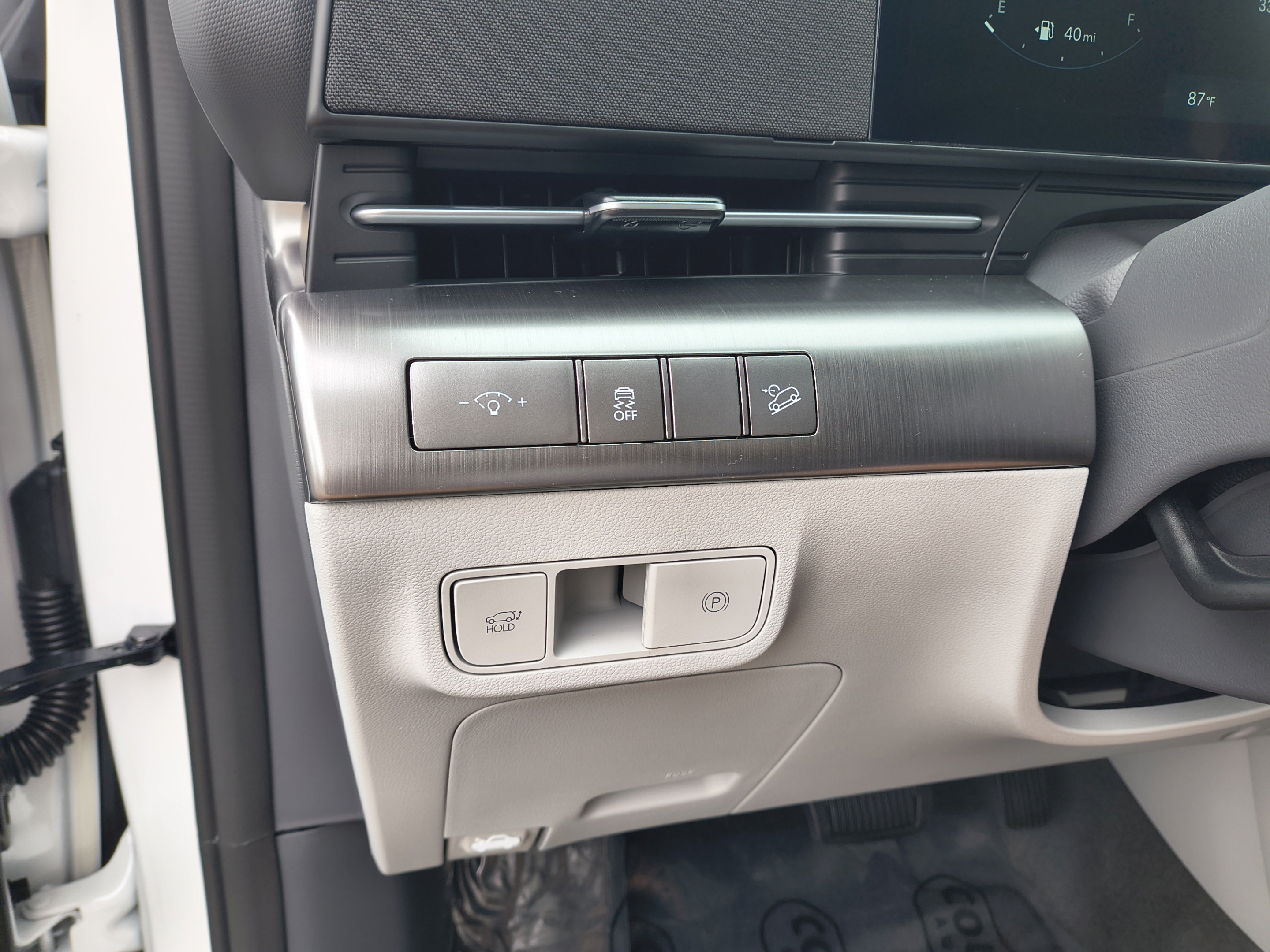 New 2027 Hyundai Kona Limited FWD image 30