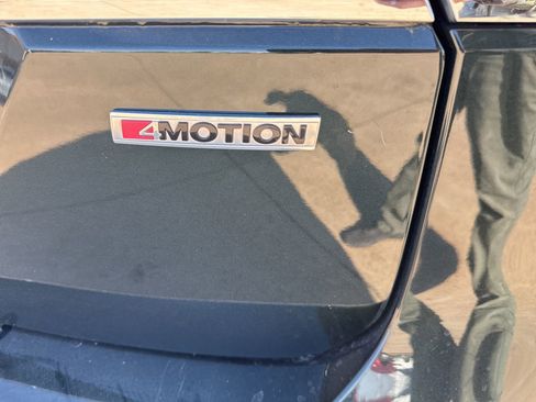 Used 2022 Volkswagen Atlas SEL Premium image 10