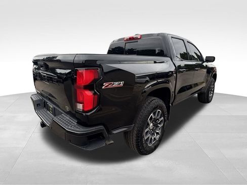 Used 2025 Chevrolet Colorado Z71 AWD/4WD image 7