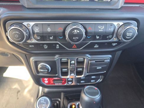 Used 2023 Jeep Gladiator Rubicon w/ LED Lighting Group image 15