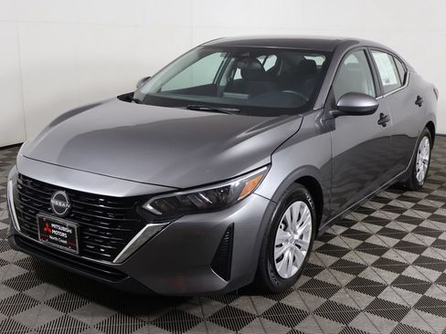 Used 2024 Nissan Sentra S FWD image 5