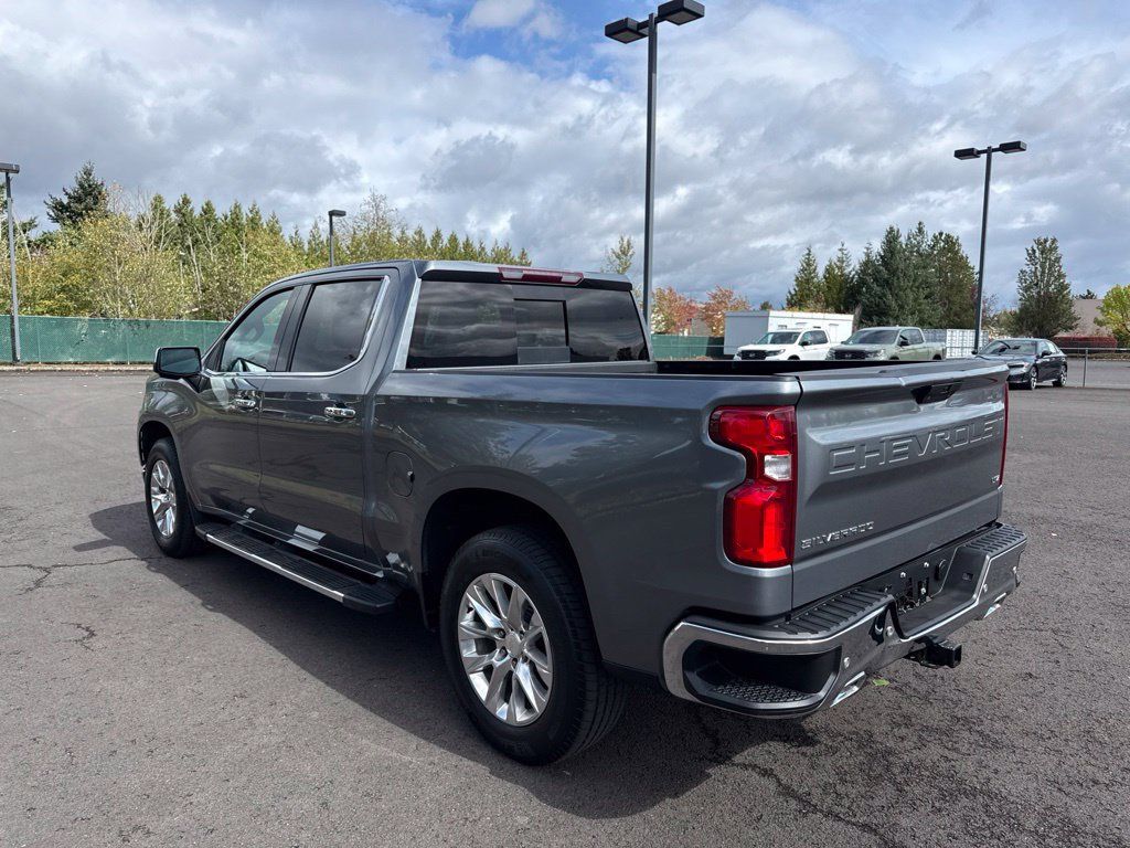 Used 2021 Chevrolet Silverado 1500 LTZ AWD/4WD image 5