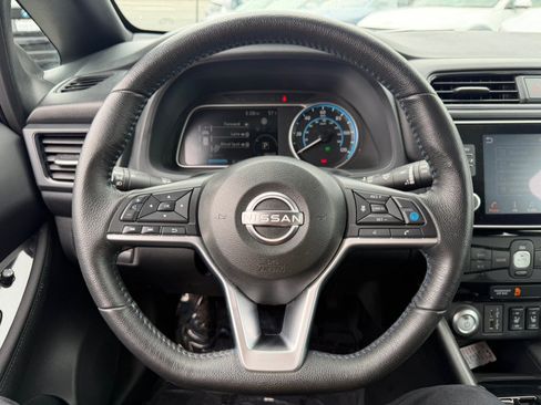 Used 2024 Nissan Leaf SV Plus FWD image 12