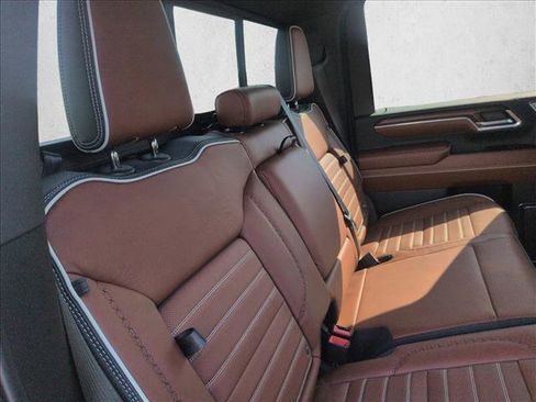 Used 2025 GMC Sierra 2500 Denali Ultimate image 21