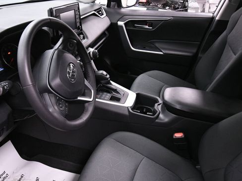 Certified 2022 Toyota RAV4 XLE image 20