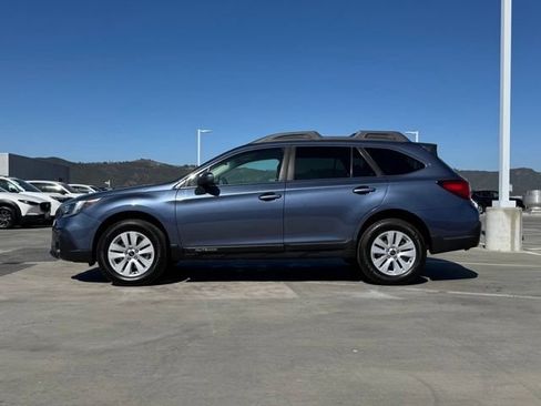 Used 2018 Subaru Outback 2.5i Premium AWD/4WD image 7