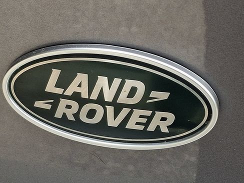 Used 2022 Land Rover Defender 110 S AWD/4WD image 30