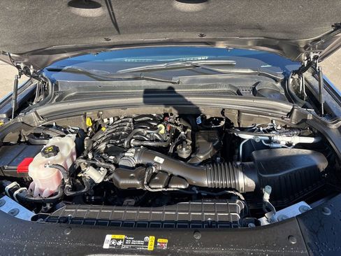 Used 2024 Jeep Grand Cherokee Altitude image 25