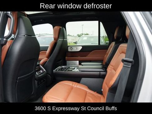 Used 2020 Lincoln Navigator Reserve AWD/4WD image 15