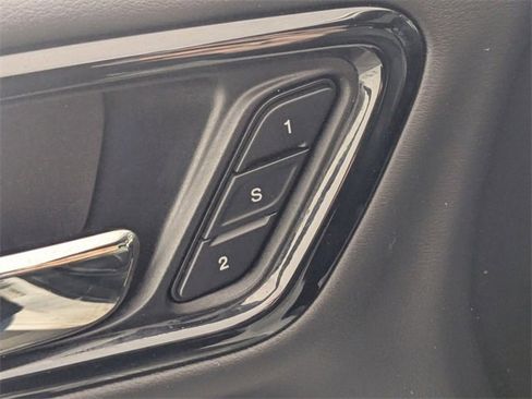 Used 2023 Dodge Durango GT image 11