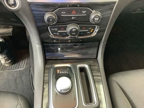 Used 2019 Chrysler 300 Touring w/ Sport Appearance Package RWD image 29