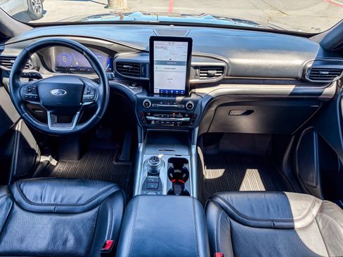 Used 2020 Ford Explorer Platinum AWD/4WD image 11