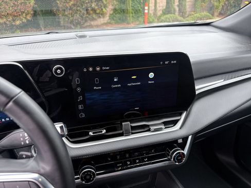 Used 2025 Chevrolet Equinox LT FWD image 21