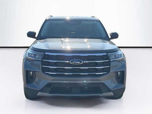 Certified 2025 Ford Explorer Active w/ Active Comfort Package AWD/4WD image 2