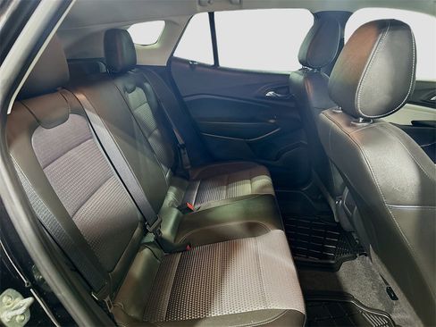 Used 2025 Chevrolet Trax LT w/ Driver Confidence Package image 23