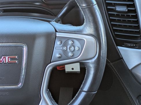 Used 2019 GMC Yukon XL SLT image 23