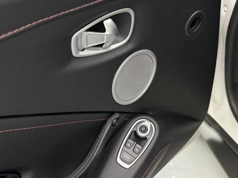 Used 2019 Aston Martin V8 Vantage Coupe RWD image 40