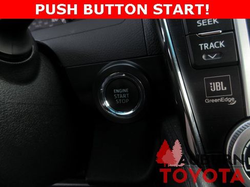 Used 2012 Toyota Camry SE image 18