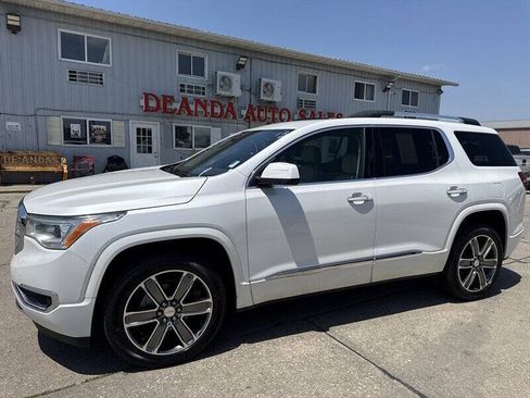 Used 2017 GMC Acadia Denali w/ Technology Package AWD/4WD image 2