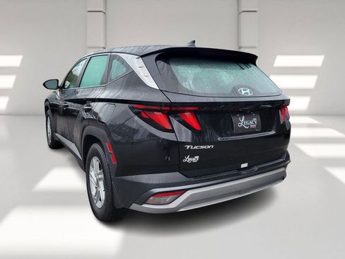 Used 2025 Hyundai Tucson SE image 5