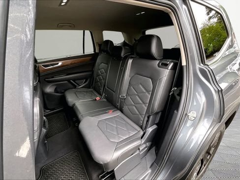 Used 2024 Volkswagen Atlas SE FWD image 20