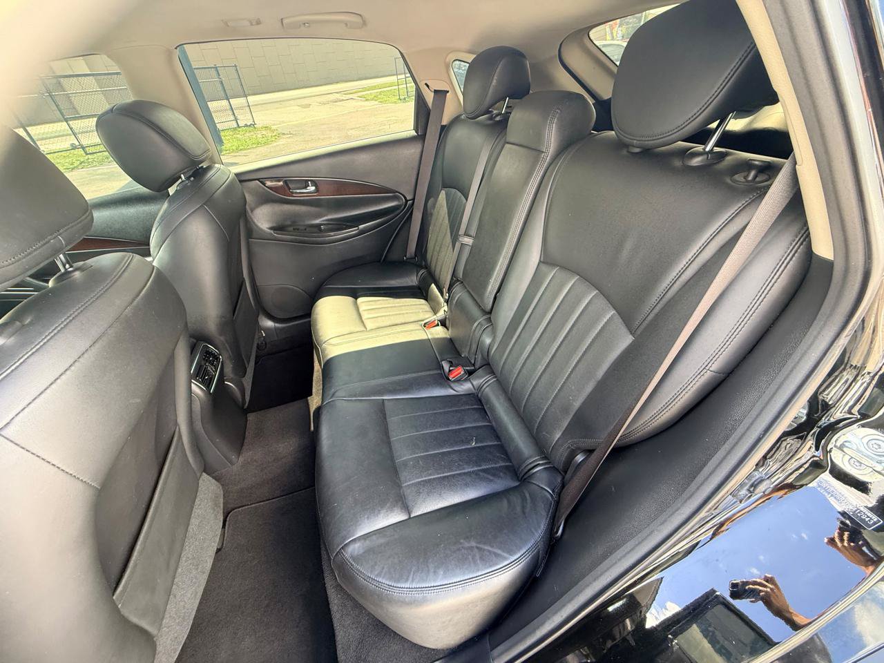 Used 2017 INFINITI QX50 AWD w/ Premium Plus Package image 10