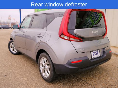 Used 2022 Kia Soul LX w/ Technology Package image 6