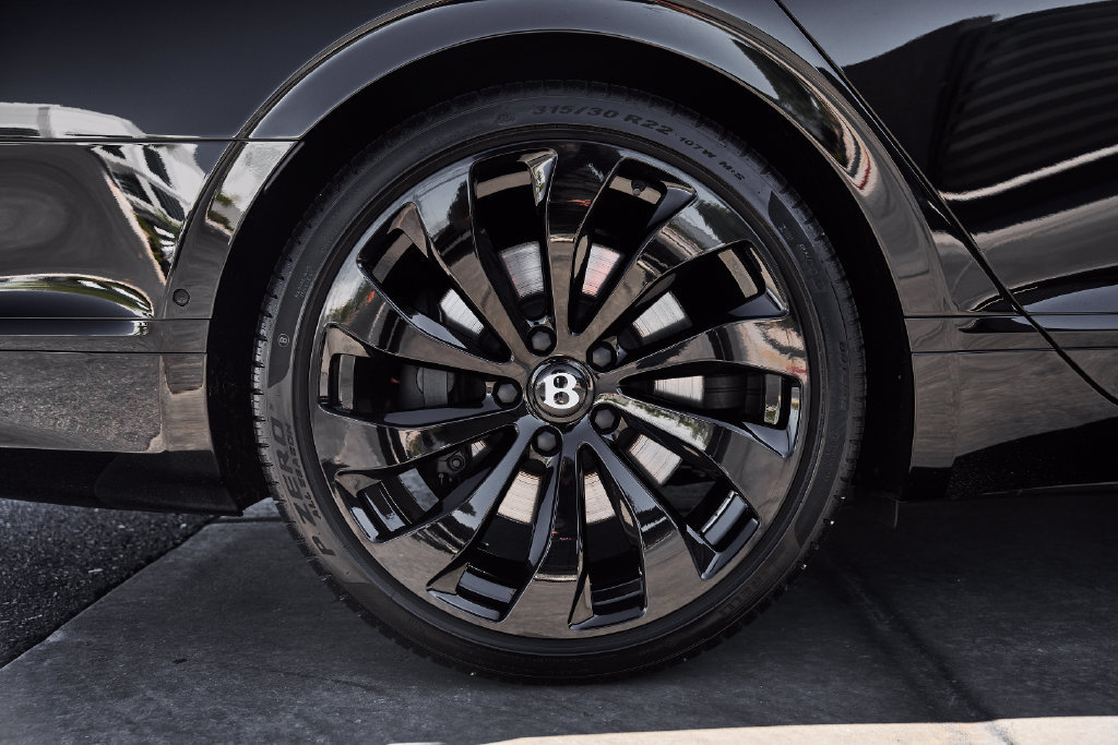 Used 2024 Bentley Flying Spur V8 AWD/4WD image 20