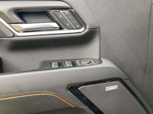 Used 2024 GMC Sierra 2500 AT4 w/ AT4 Preferred Package image 15