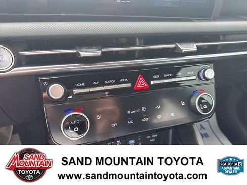 Used 2025 Hyundai Santa Cruz XRT AWD/4WD image 23
