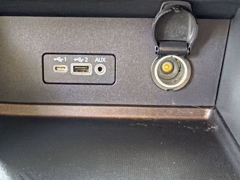 Used 2022 Nissan Sentra SV FWD image 32