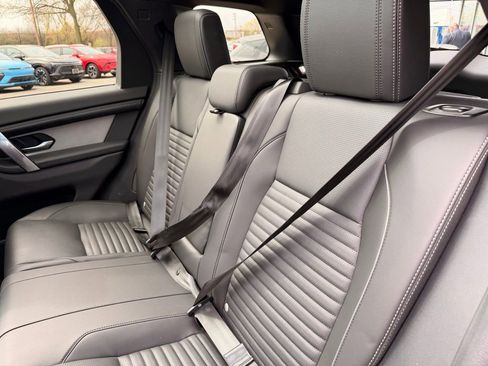 Used 2025 Land Rover Discovery Sport Dynamic SE image 22