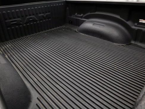 Used 2022 RAM 1500 Big Horn AWD/4WD image 12