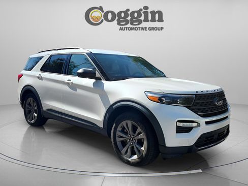 Used 2021 Ford Explorer XLT w/ Equipment Group 202A image 8