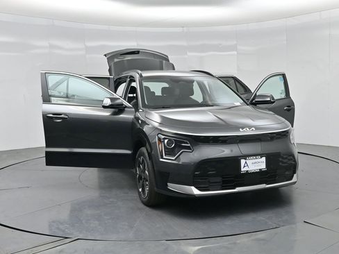 New 2026 Kia Niro Wind FWD image 40