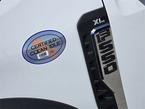 New 2026 Ford F550 4x4 Regular Cab Super Duty image 9